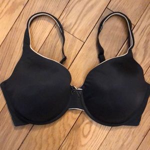 Maidenform black 36DD underwire bra